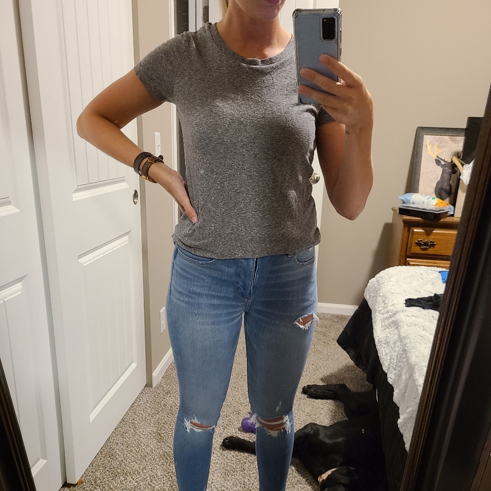 Short sleeve gray shirt